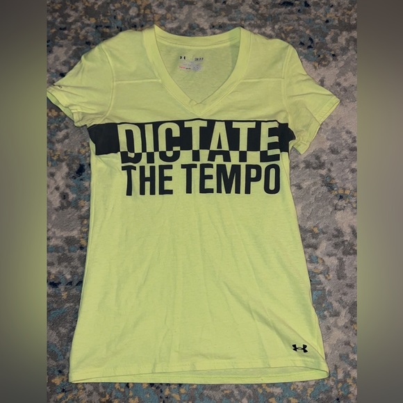 Small Under Armour Yellow Fitted T Shirt - Picture 1 of 2